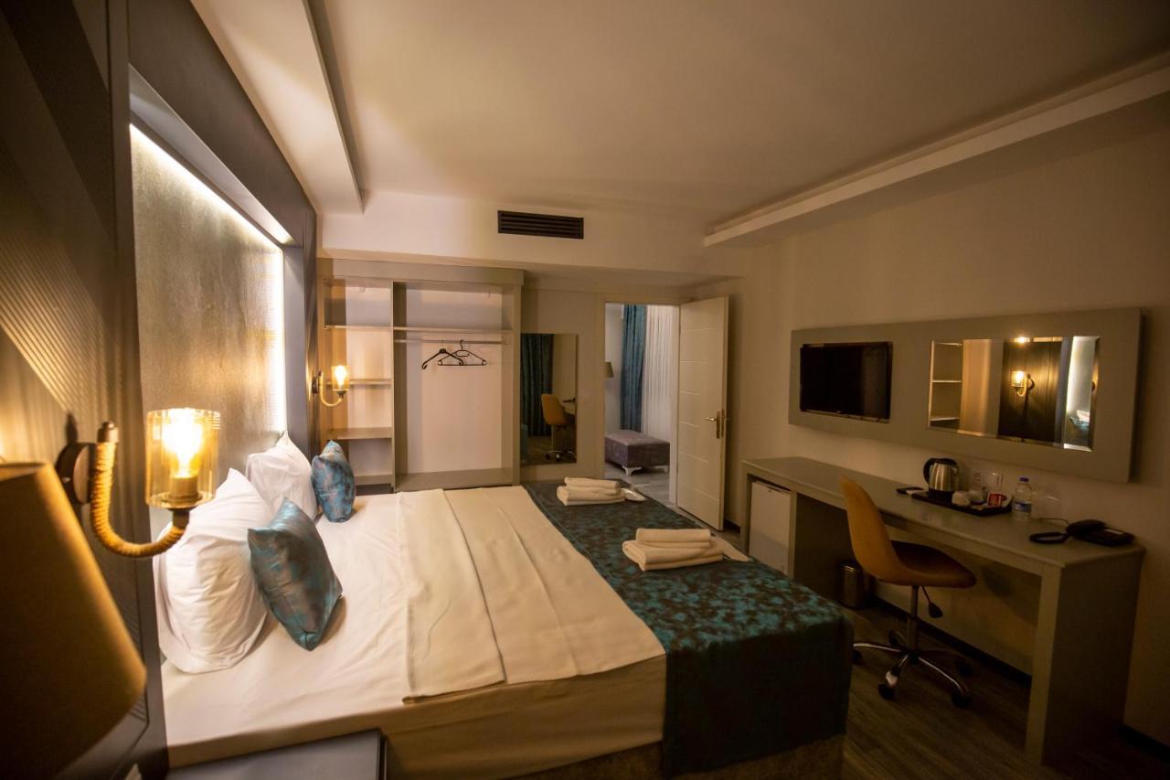 Deluxe King Suite,1685157532:JPEG